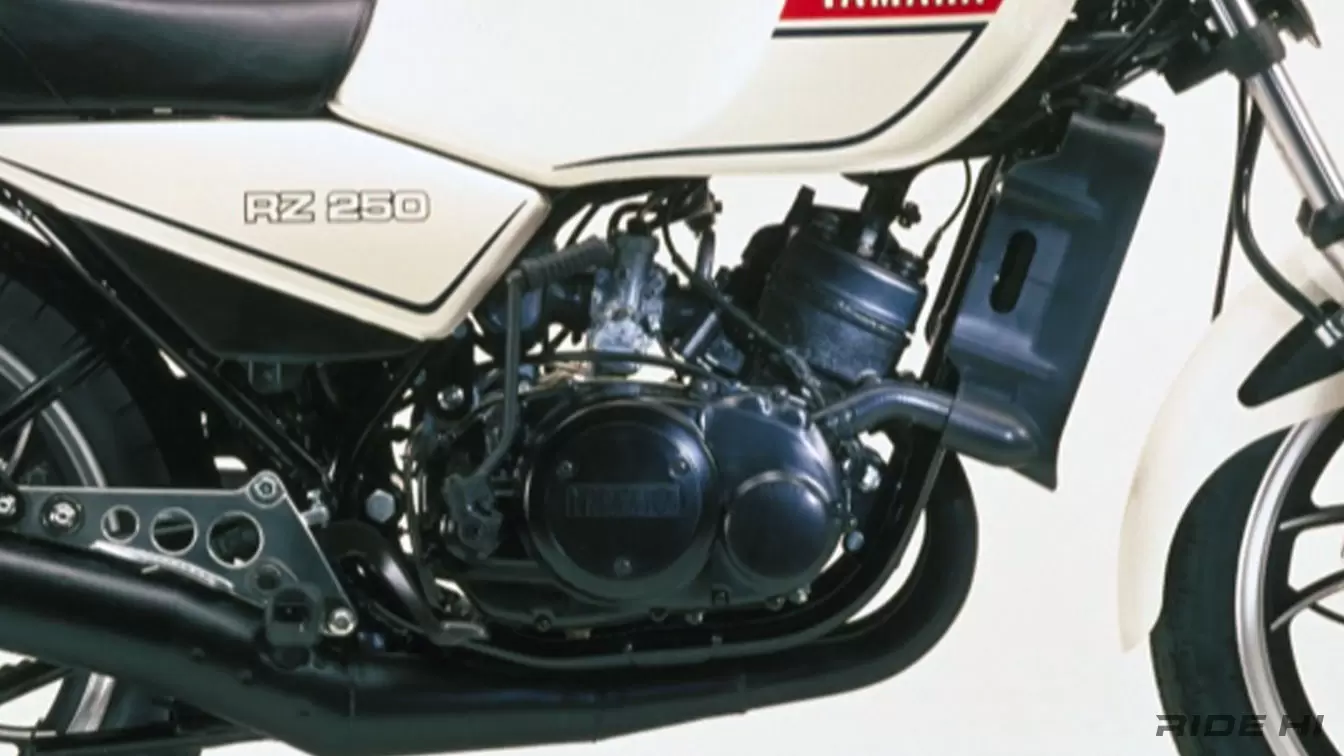 80年代レプリカブームの主役だった2ストマシン。 先陣を切ったのが