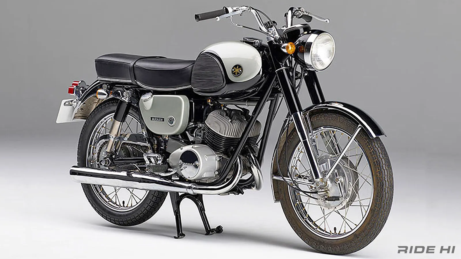 ヤマハSRV250の60°Vツインに込めたオトナの美的感性へのこだわり