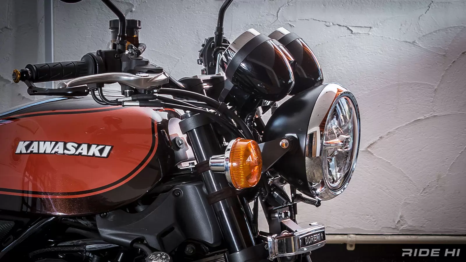 z900rs 外装　タンク　補修ベース　（直接引き取り限定） z900rs 外装タンク補修ベース（直接引き取り限定）